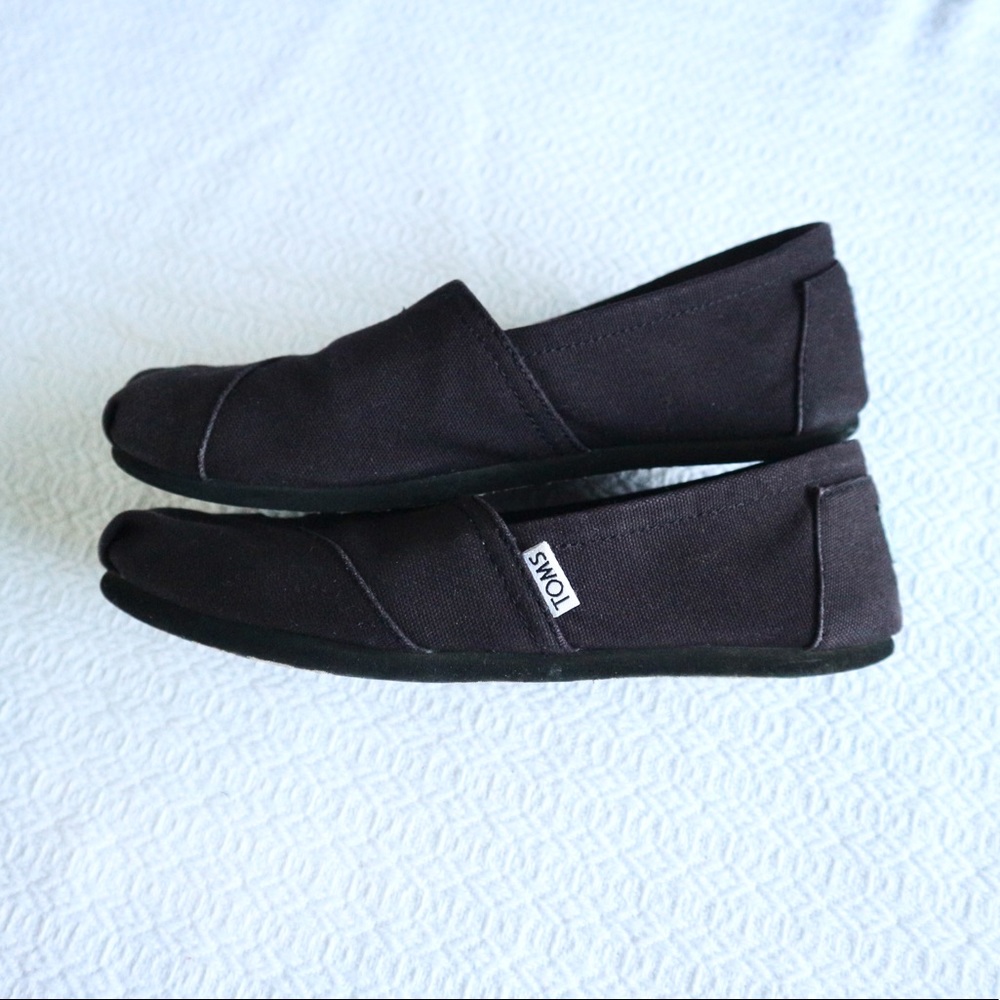 Toms Black on Black Women’s Canvas Classic Size 8W